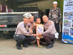 Polres Lombok Barat Gelar Program Lantas Berbakat: Edukasi Keselamatan Berlalu Lintas di Dusun Embung