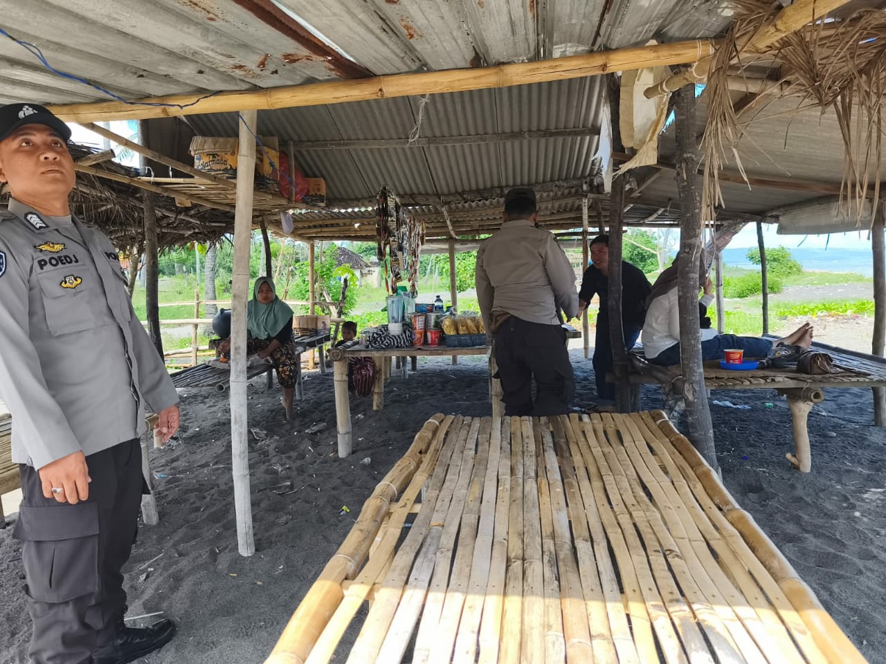 Upaya Polsek Gerung Jaga Keamanan: Patroli di Objek Vital