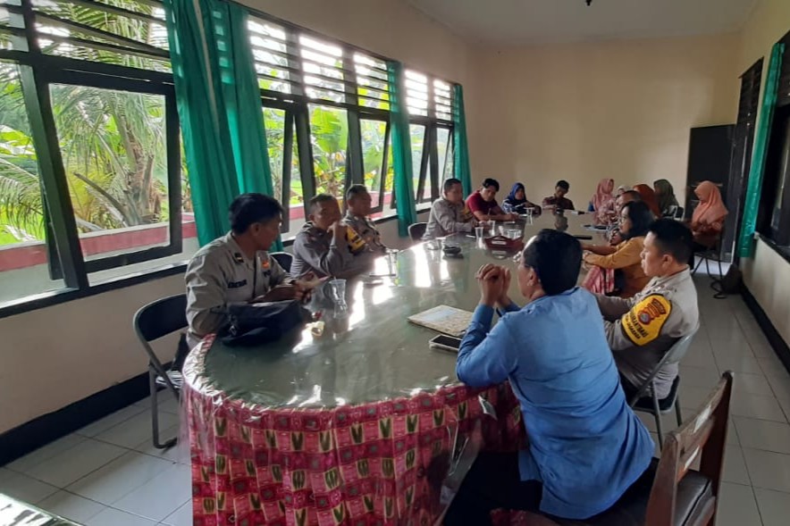 Sinergi Polri dan Penyuluh Pertanian Majukan Jagung Kuripan