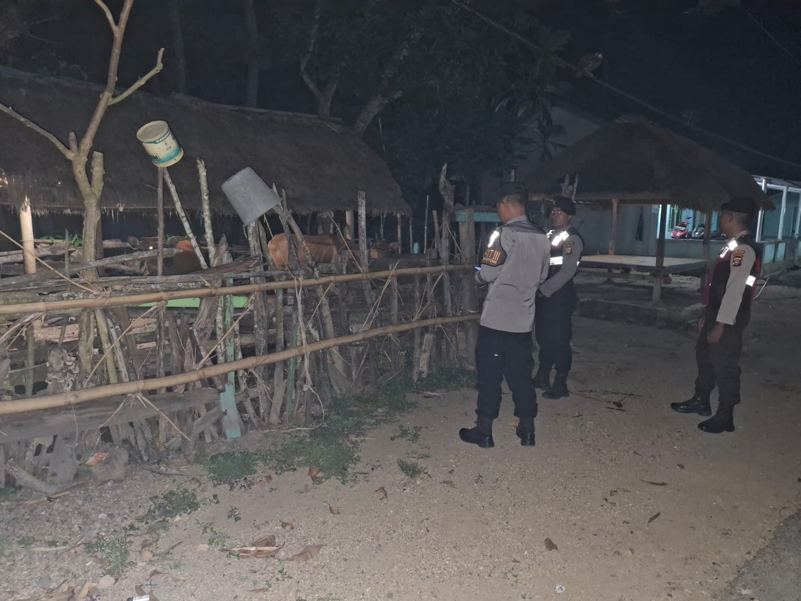 Upaya Polsek Sekotong Mencegah Kriminalitas dengan Patroli Rutin pada Jam Rawan