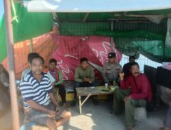 Polsek Kawasan Pelabuhan Laut Bima Gelar Jumat Curhat Bersama Buruh dan Penumpang Kapal