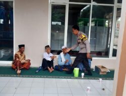 Bhabinkamtibmas Polsek Rada Sambang Kamtibmas, Tokoh Agama Desa Rada Ucapkan Terimakasih