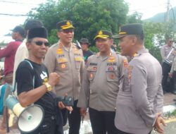 Kapolres Sumbawa Barat dan Kapolres Sumbawa Pimpin Pengamanan pada Aksi Unjuk Rasa Pembentukan Provinsi Pulau Sumbawa