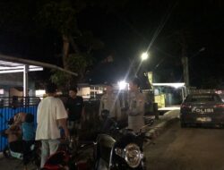 Piket Jaga SPKT Polsek Jereweh Laksanakan Patroli Dialogis di Desa Belo, Warga Dihimbau Jaga Kamtibmas