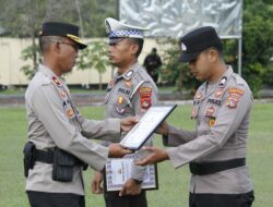 Toreh Prestasi, Tiga Anggota Polres Sumbawa Barat Terima Penghargaan
