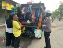 Sat Lantas Polres Bima Kota Berikan Himbauan Kamsetibcarlantas kepada Pengemudi Kendaraan Barang