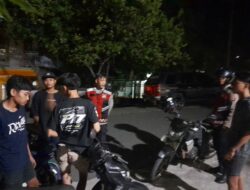 Anggota Piket Jaga Polsek Sekongkang Laksanakan Patroli Dialogis HEBAT di Desa Kemuning