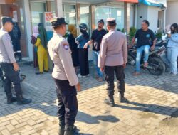 Anggota Piket Polsek Maluk Laksanakan Patroli Dialogis, Ciptakan Rasa Aman di Tengah Libur Panjang