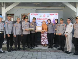 Polres Loteng Laksanakan Anjangsana, Peduli Warakawuri Jelang Hari Bhayangkara ke-79