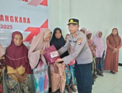 ‎Jelang Hari Bhayangkara ke-79, Polres Loteng Salurkan Bantuan Sembako untuk Warga