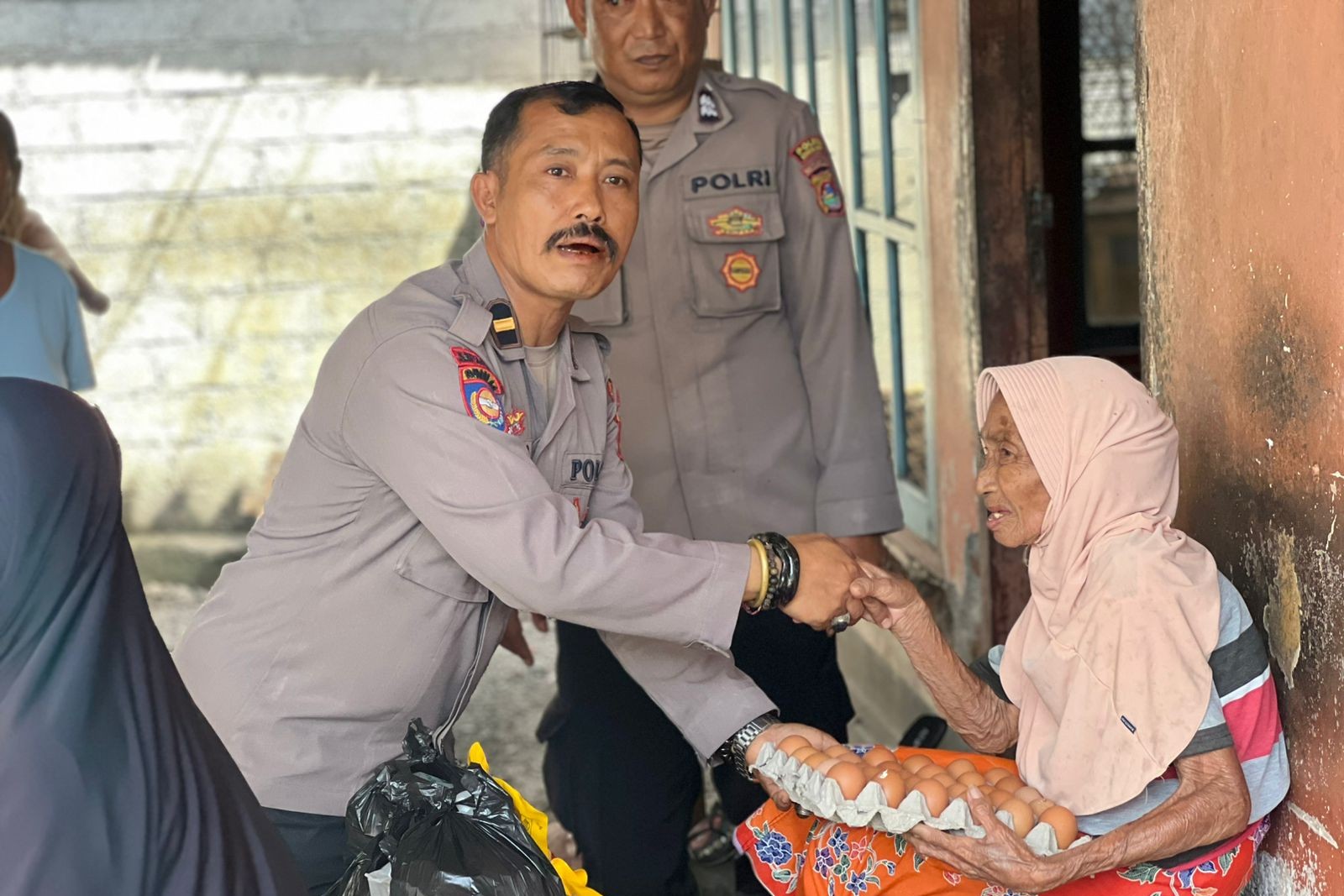 Aksi Nyata Polres Lombok Barat Bantu Warga Lewat Nutrisi Mantap