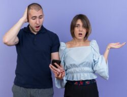 Stres Sosial Bikin Gila: Cewek dan Cowok Ternyata Beda Jauh!