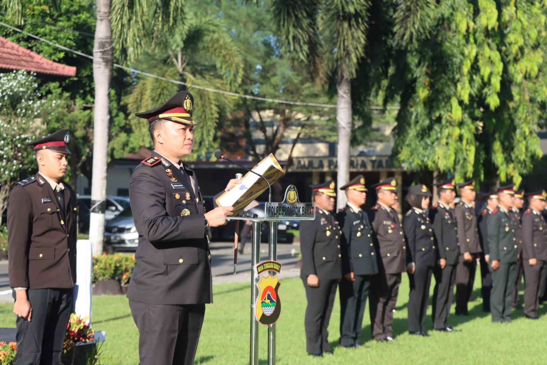 Semangat Kebhinekaan di Upacara Hari Lahir Pancasila 2025 Polres Lombok Barat
