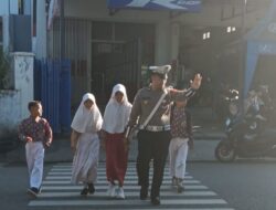 Sat Lantas Polres Bima Kota Laksanakan Rawan Pagi, Atur Lalu Lintas Cegah Kemacetan dan Laka Lantas