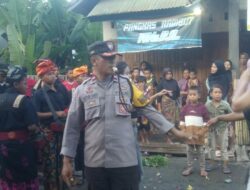 Bhabinkamtibmas Rhee Kawal Acara Khitanan, Edukasi Warga Jaga Keamanan Lingkungan