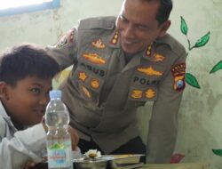 Polda Jatim Dukung Asta Cita Salurkan Ribuan Porsi Makanan Bergizi Gratis Untuk Pelajar