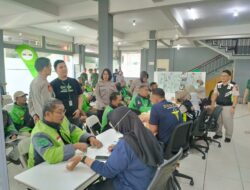 Biddokkes Polda Jatim Gelar Bakti Kesehatan Berkah Bagi Ribuan Ojol di Hari Bhayangkara ke 79