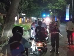 Polsek Jereweh Laksanakan KRYD HEBAT untuk Cegah Gangguan Kamtibmas di Malam Hari