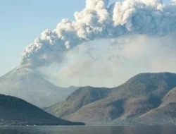 Gunung Lewotobi Laki-laki Erupsi, Polda NTT Imbau Masyarakat Tingkatkan Kewaspadaan