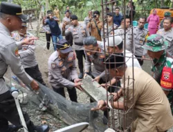 Kapolres Bima Kota Laksanakan Program Bedah Rumah Sambut Hari Bhayangkara ke-79