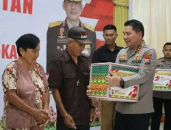 Hari Bhayangkara ke-79, Polda Sulut Salurkan 620 Paket Bansos kepada Warga Minsel