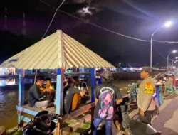Antisipasi Gangguan Kamtibmas, Anggota Piket Polsek Poto Tano Laksanakan Patroli Dialogis Malam Hari