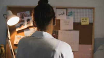 Orang Pintar Malah Pilih Sendiri? Bukan Berarti Mereka Antisosial