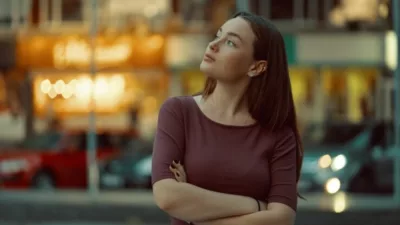 Perempuan Baik Tak Selalu Lembut, Ini Bukti Psikologinya