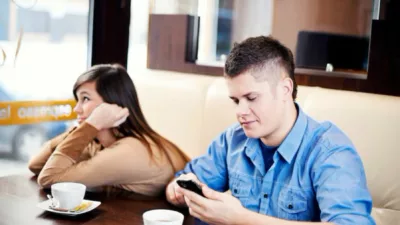 Tanpa Teman? Bukan Antisosial, Mereka Cuma Lebih Dewasa