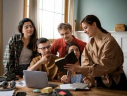 Gen Z vs Milenial, Siapa yang Lebih Malas Kerja?