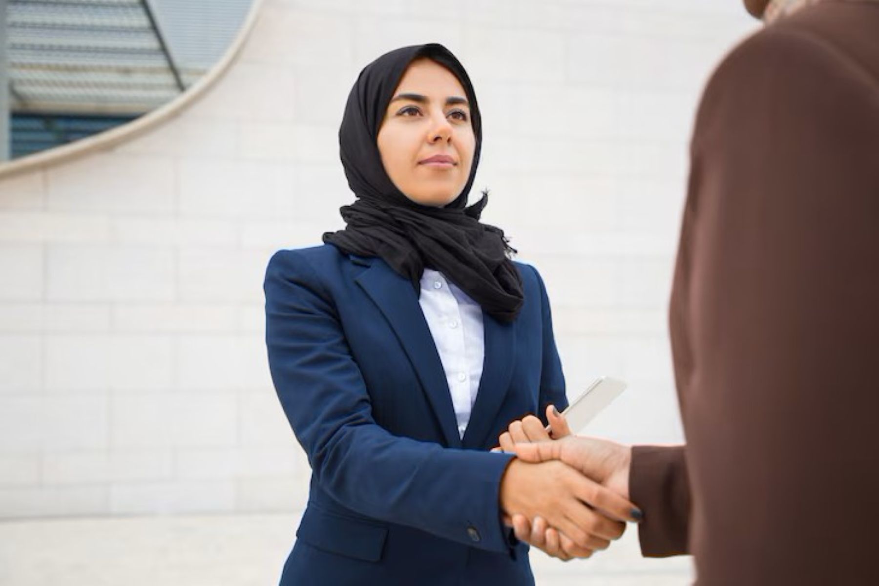 Berhenti Jadi Orang Baik, Mulailah Dihormati