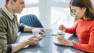 Ini Dia Pola Komunikasi yang Bikin Hubungan Renggang