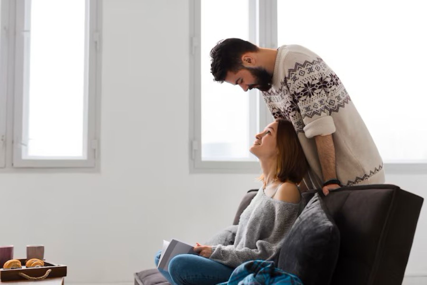 Hubungan Terlihat Aneh? Bisa Jadi Justru Paling Dewasa!