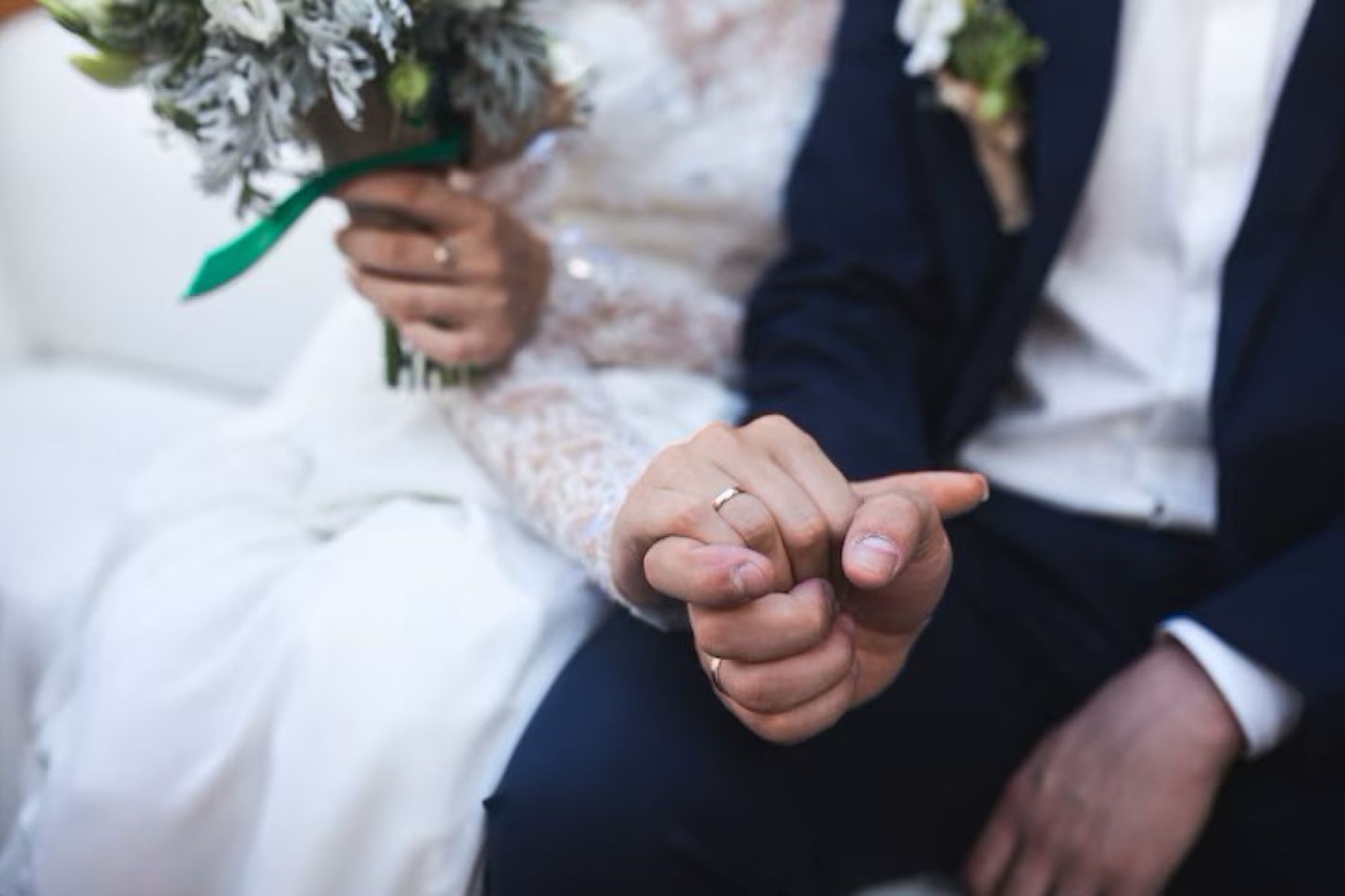 Resepsi Pernikahan Bikin Capek? Ini 5 Tradisi yang Sebaiknya Dibuang!