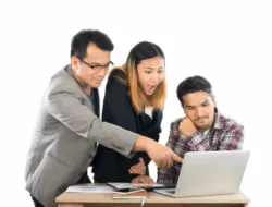 Perkataan Menyesatkan dari Si Sok Tahu, Pernah Jadi Korban?