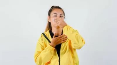 Ini 7 Reaksi Aneh tapi Wajar dari Orang yang Peka Banget