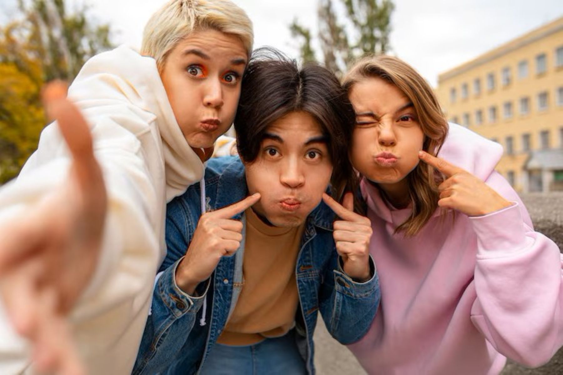 Gen Z Lelah Jadi Kuat: Dunia Kok Jahat Banget, Sih?