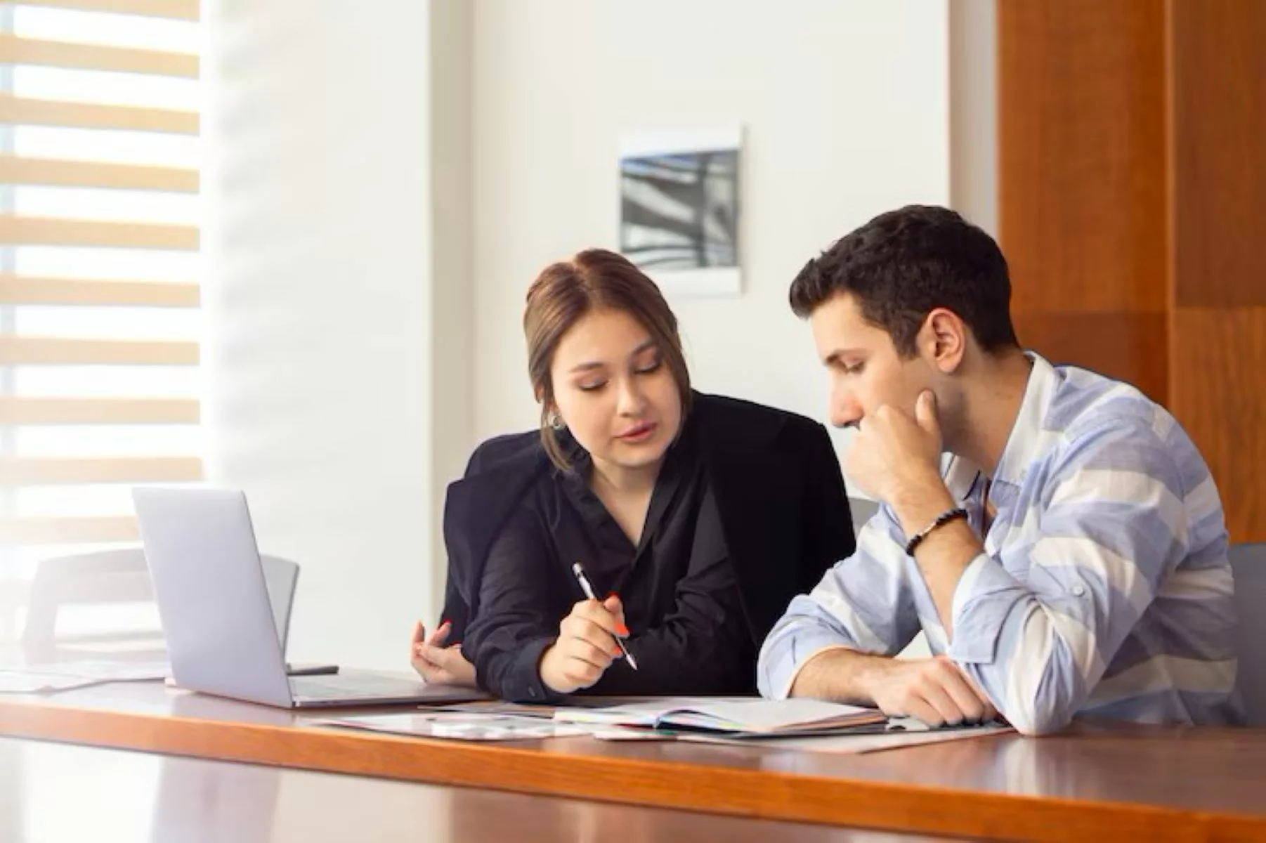 Karyawan Pendiam dan Kalem Andalan Bos? Ini Alasannya!