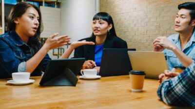 Bikin Malu! Ini Tanda Kamu Cuma Niru Kata-Kata Orang Pinter