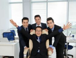 Rahasia Gelap di Balik Sosok Pemimpin yang Disukai Banyak Orang