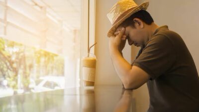 Orang Terlalu Peka Itu Melelahkan, Tapi Ini Sisi Kuatnya!