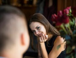 5 Kalimat Halus yang Sebenarnya Penolakan Cinta Mentah-Mentah