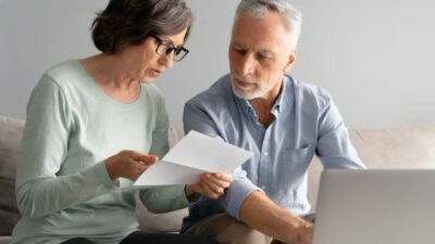 Menikah Lagi di Usia Pensiun? Awas Terjebak Masalah Finansial!