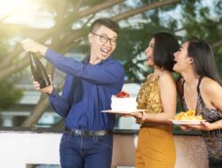 Traktiran Receh, Balasannya Bisa Miliaran?