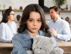 Toxic Parent, Saat Orang Tua Malah Bikin Hidup Anak Jadi Beban