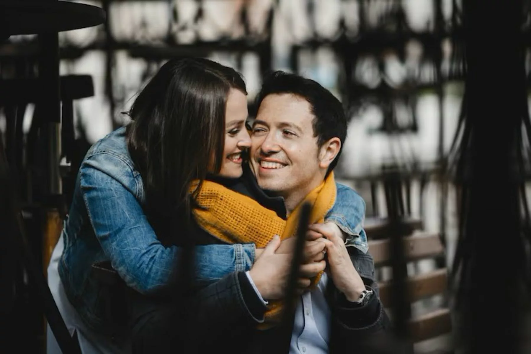 Dicintai Tapi Tak Pernah Diucapkan? Ini Tandanya!