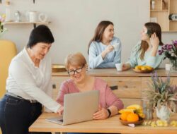 Boomer Kaku, Milenial Manja? Inilah Sisi Lain Milenial