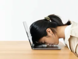 Kerja Gila? Ini Alasan Masih Muda Rentan Burnout!