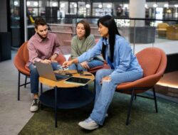 Gen Z Lebih Ngebut dari Milenial? Ini Alasannya!