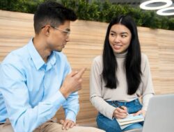 Bukan Cuma Pintar, Ini 10 Kebiasaan ‘Aneh’ Orang dengan EQ Tinggi!